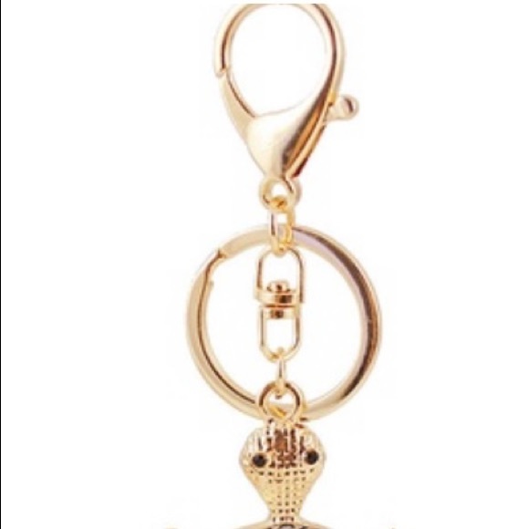 Rhinestone and gold turtle metal pendant keychain or charm. New with gift box. - Picture 2 of 3